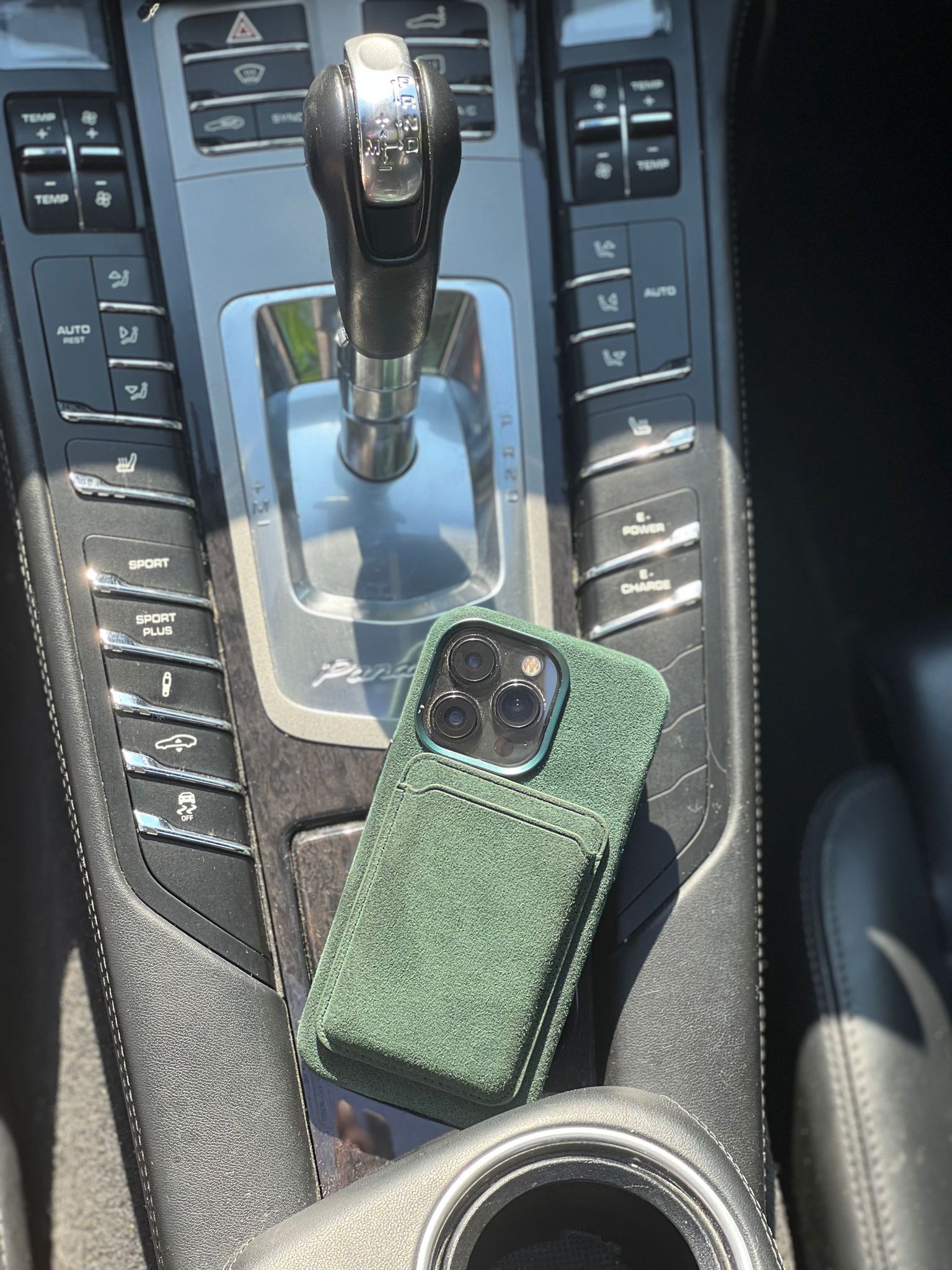 Alcantara Case - Midnight Green Edition